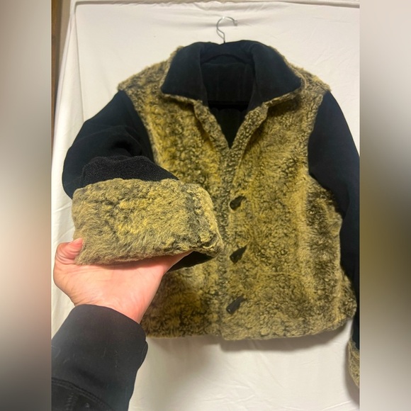 Fjall Nordic Design Faux Fur Wool Reversible Bison Jacket | Fall | Winter Cozy - Picture 3 of 10